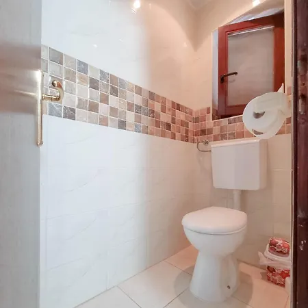 Marina No. 4 Apartment