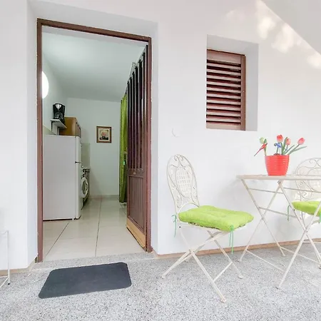 Marina No. 4 Daire