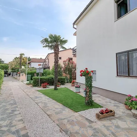 Marina No. 4 公寓 *